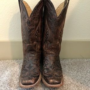 Corral boots